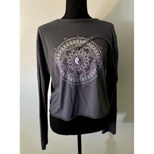 Grayson Threads Yin Yang Mandala Long Sleeve Crop Top Gray Size Small NO FLAWS